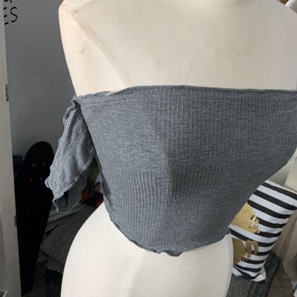 FashionNova | cropped top size small - Picture 7 of 8